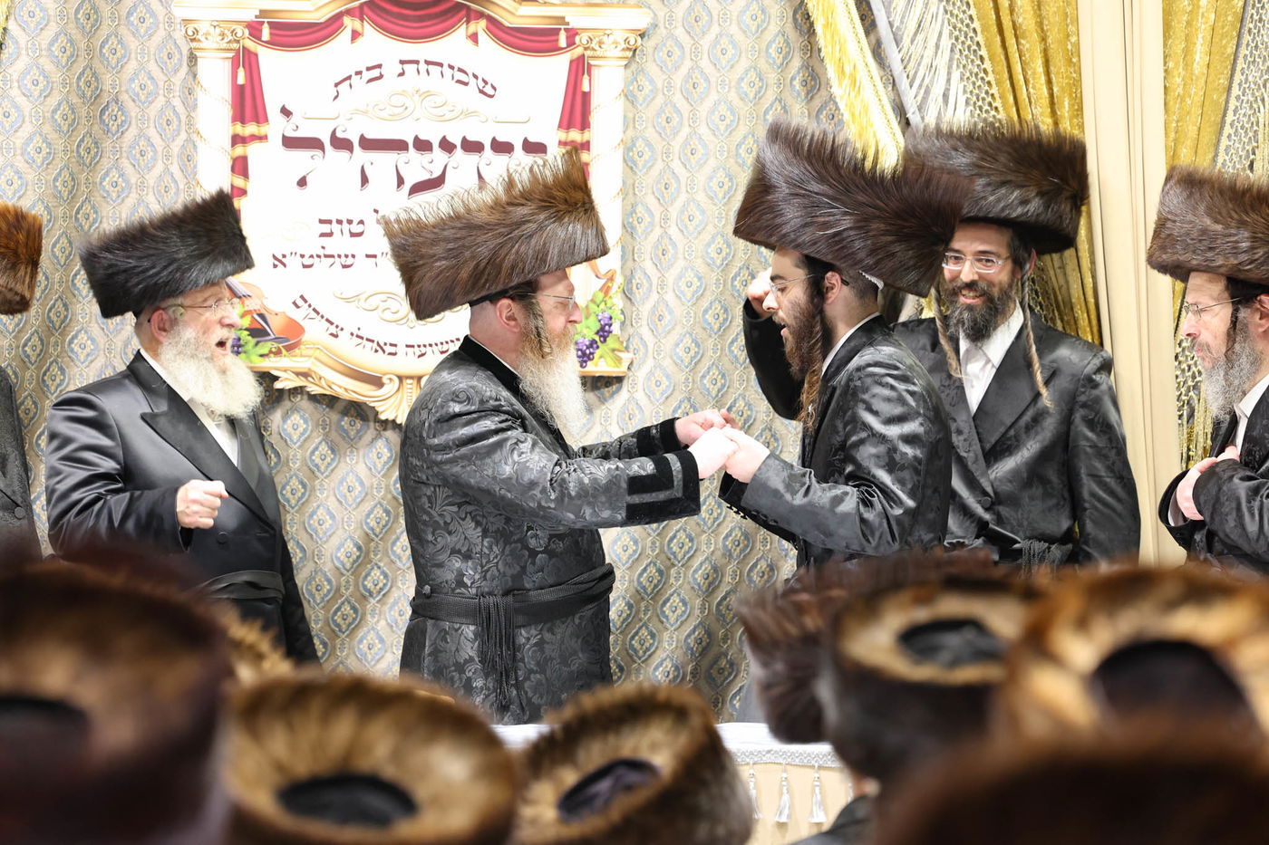 שבע ברכות בשילוב טיש ט"ו בשבט בזוועהיל