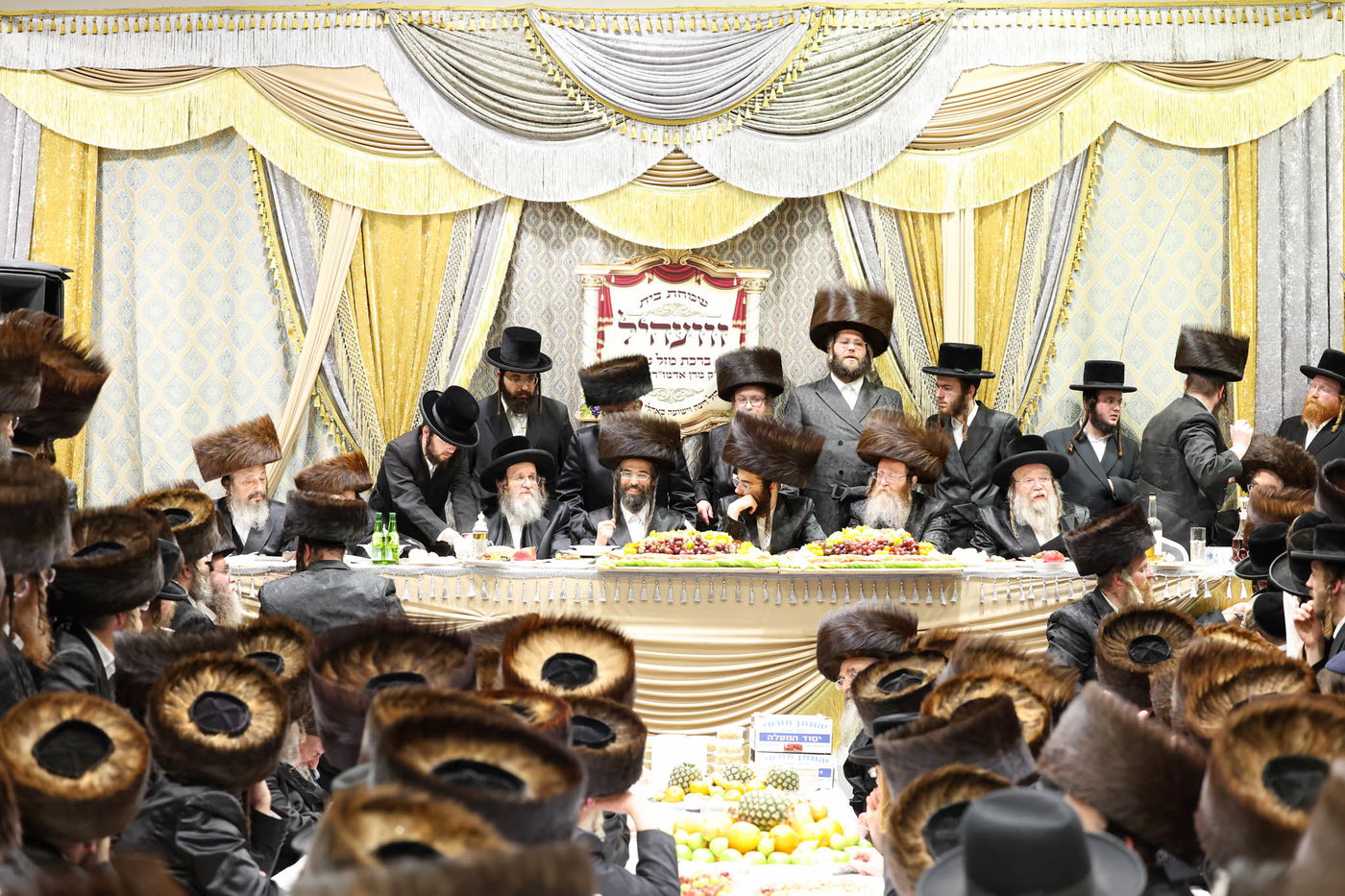 שבע ברכות בשילוב טיש ט"ו בשבט בזוועהיל