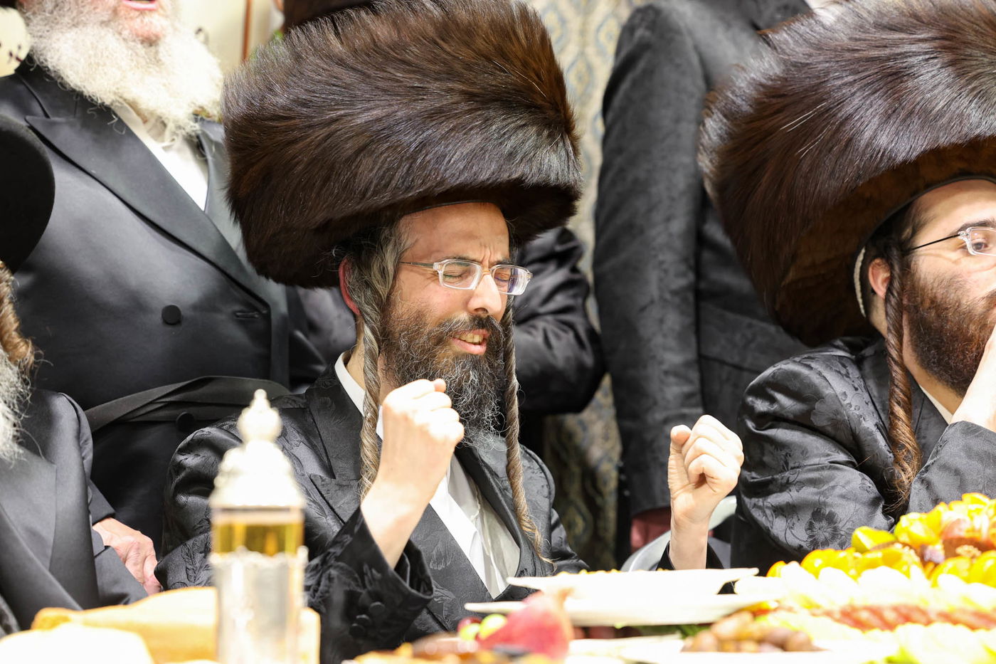 שבע ברכות בשילוב טיש ט"ו בשבט בזוועהיל