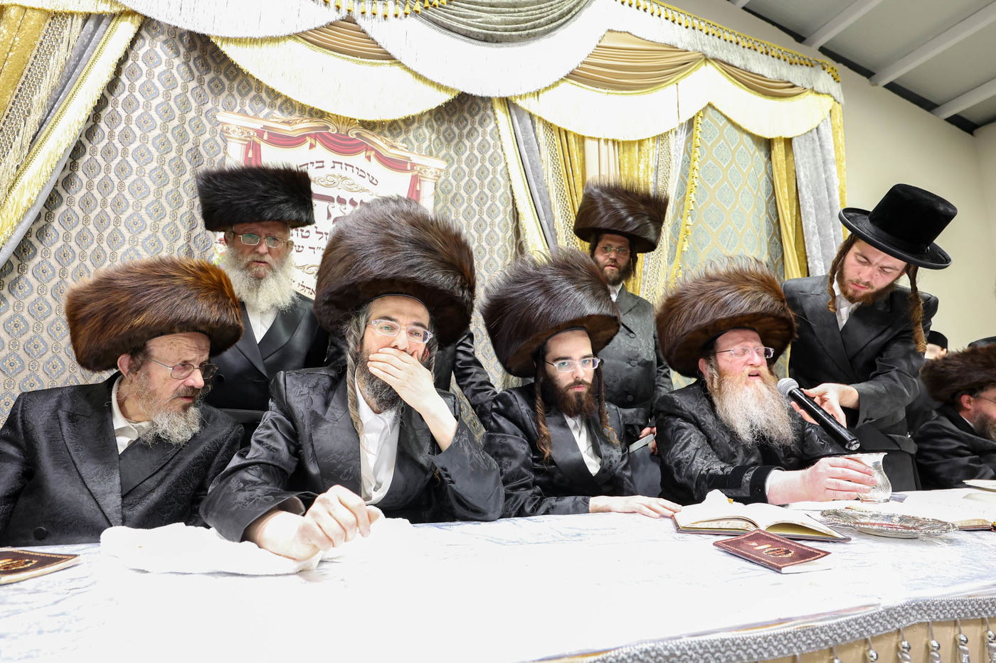 שבע ברכות בשילוב טיש ט"ו בשבט בזוועהיל