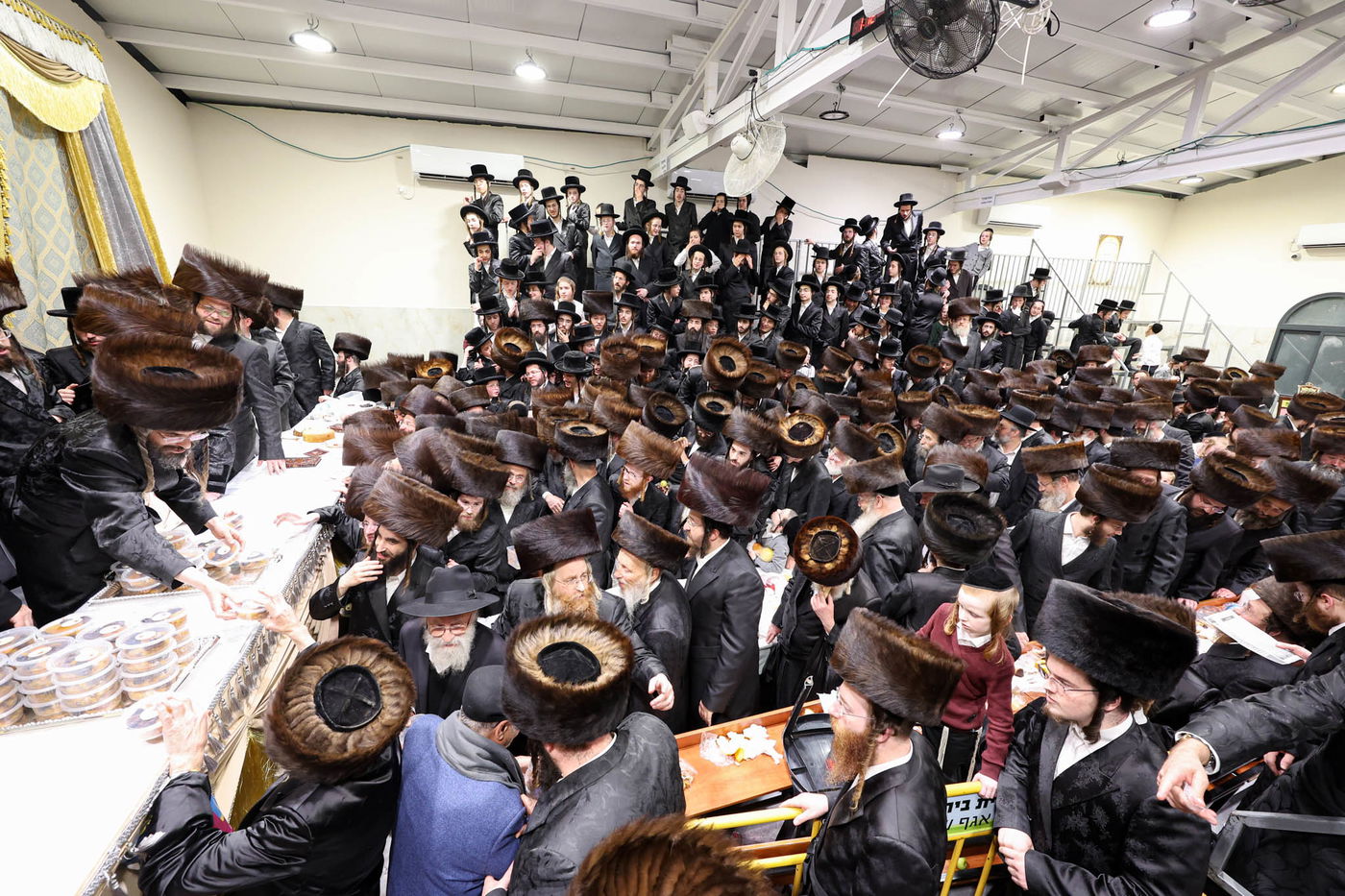 שבע ברכות בשילוב טיש ט"ו בשבט בזוועהיל