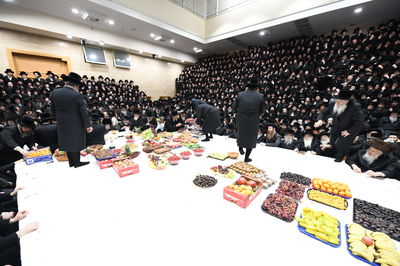 האדמו"ר מבעלזא בטיש ט"ו בשבט 