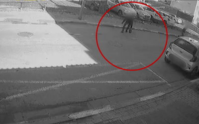 מחריד: יורד מהרכב בתל אביב, מתקרב לעבר הולך רגל ויורה מטווח קצר