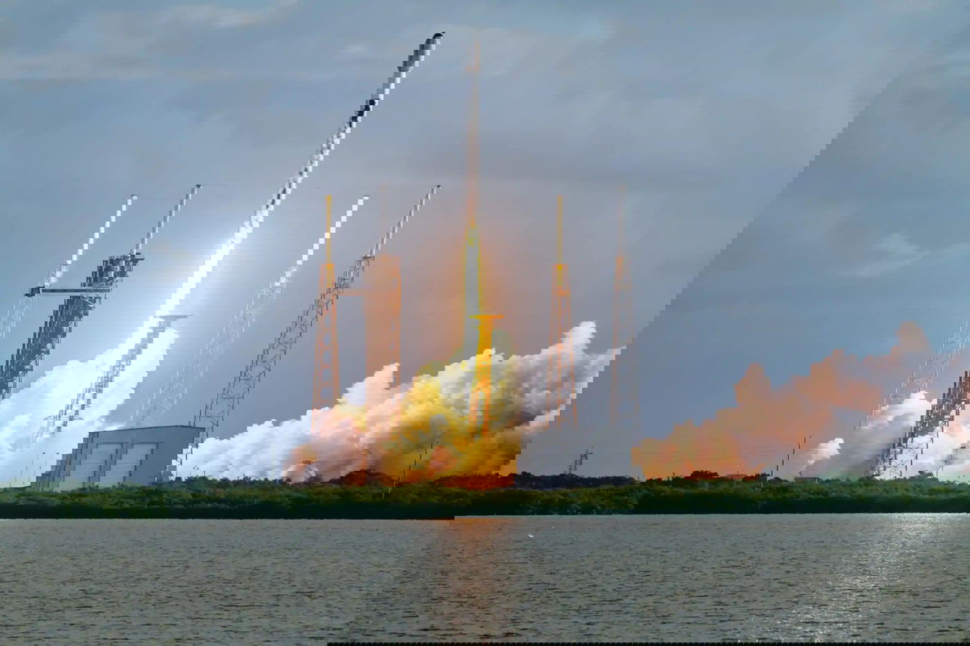 שיגור טיל בליסטי