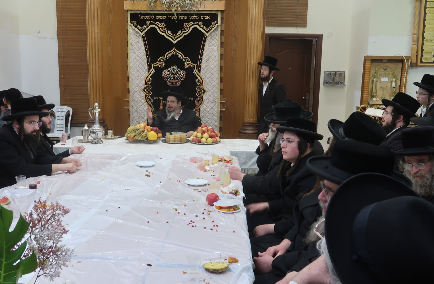 חמשה עשר בשבט בחצה"ק בוסטון ביתר