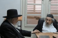 פרסום ראשון | בשני הבתים ברחוב הרב שר פיענחו את זהות המקליט • מעייריב