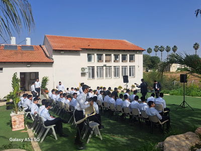 ט"ו בשבט בישיבת “דרכי איש” במושב תירוש