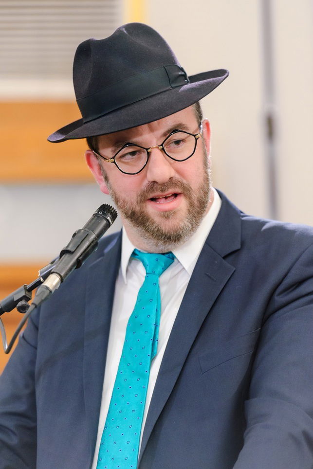 כותב השורות הרב ישראל רידר