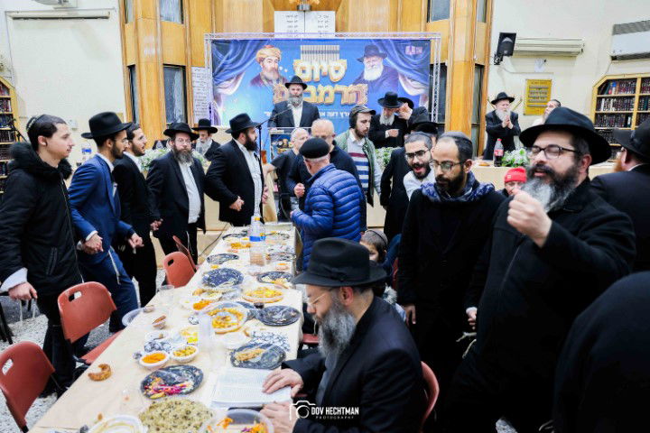 הרבנים הציגו אחדות: מעמד סיום הרמב"ם עם קהל המונים ברחובות