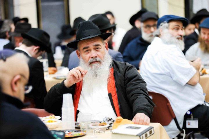 הרבנים הציגו אחדות: מעמד סיום הרמב"ם עם קהל המונים ברחובות