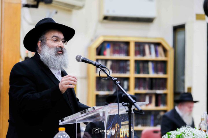 הרבנים הציגו אחדות: מעמד סיום הרמב"ם עם קהל המונים ברחובות