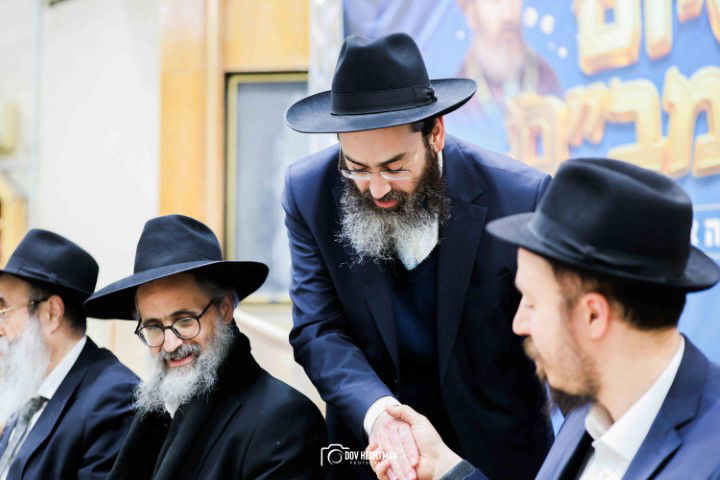 הרבנים הציגו אחדות: מעמד סיום הרמב"ם עם קהל המונים ברחובות