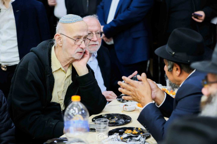 הרבנים הציגו אחדות: מעמד סיום הרמב"ם עם קהל המונים ברחובות