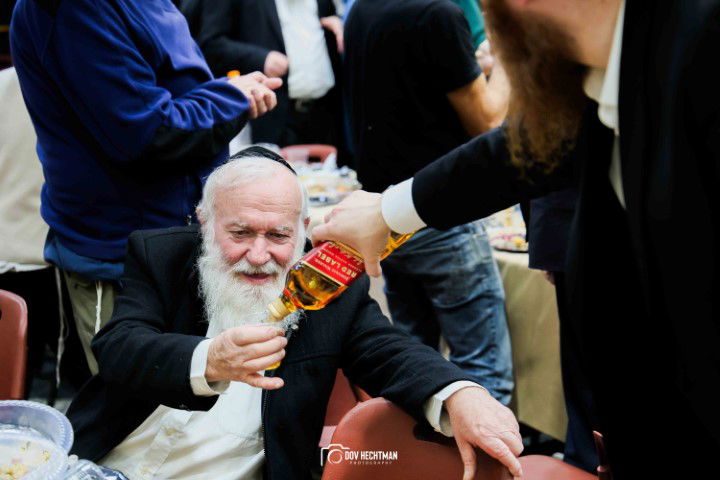 הרבנים הציגו אחדות: מעמד סיום הרמב"ם עם קהל המונים ברחובות