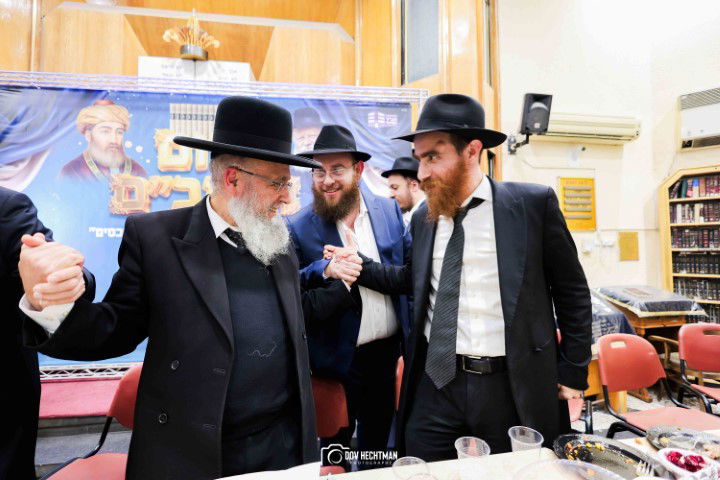 הרבנים הציגו אחדות: מעמד סיום הרמב"ם עם קהל המונים ברחובות