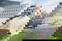 תוכנית "ראשונים" הוקמה בדיוק כדי למלא את החלל הזה ולהעניק מעטפת תמיכה מלאה לסטודנטים ולסטודנטיות מהמגזר החרדי.