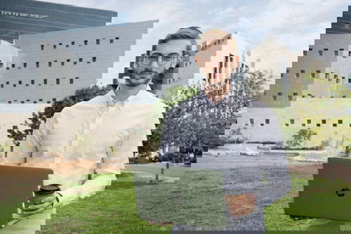 תוכנית "ראשונים" הוקמה בדיוק כדי למלא את החלל הזה ולהעניק מעטפת תמיכה מלאה לסטודנטים ולסטודנטיות מהמגזר החרדי.