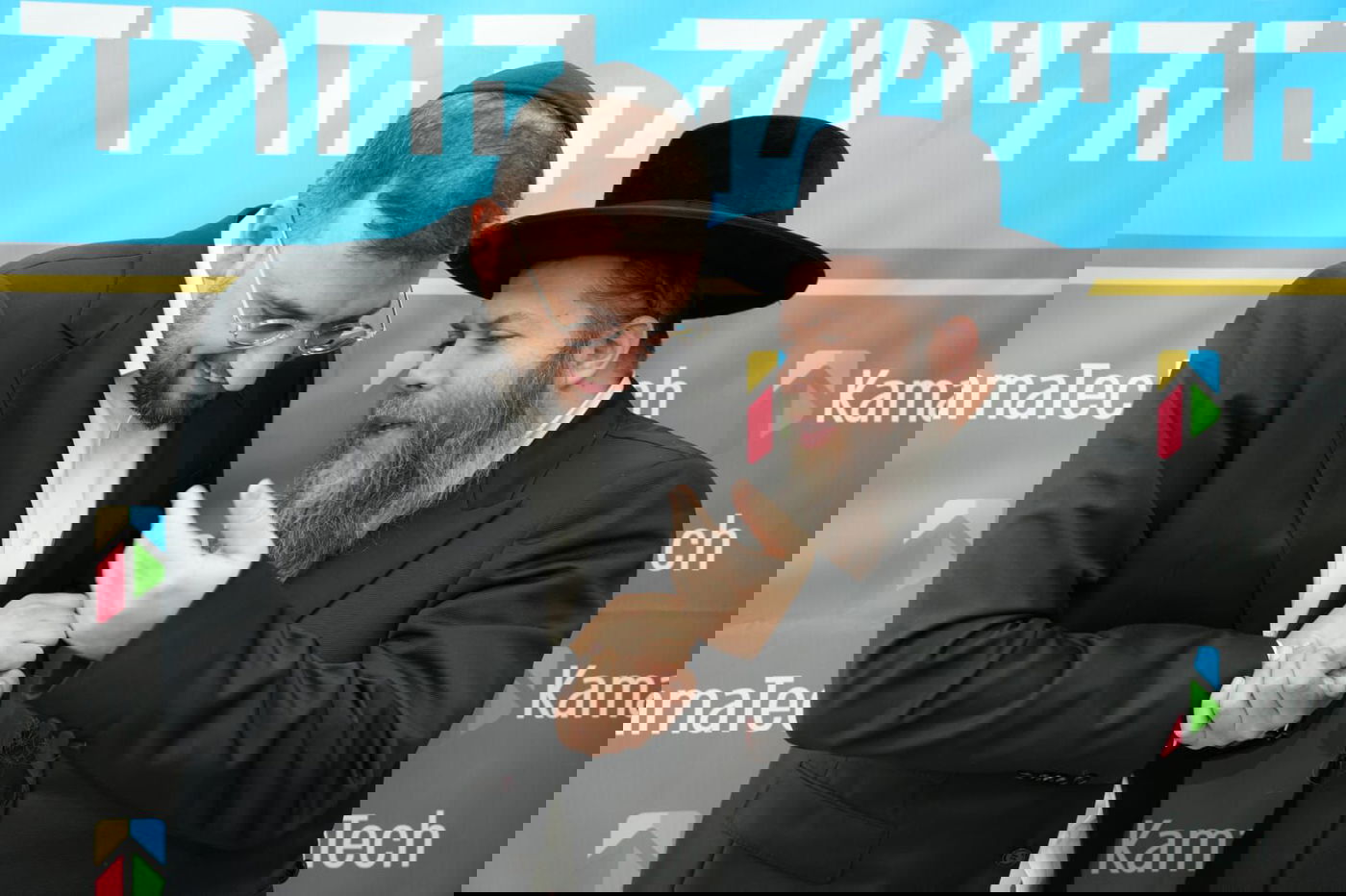 טקס מיניו של משפיען הרשת החרדי דודי קפלר לשגריר של עולם ההייטק