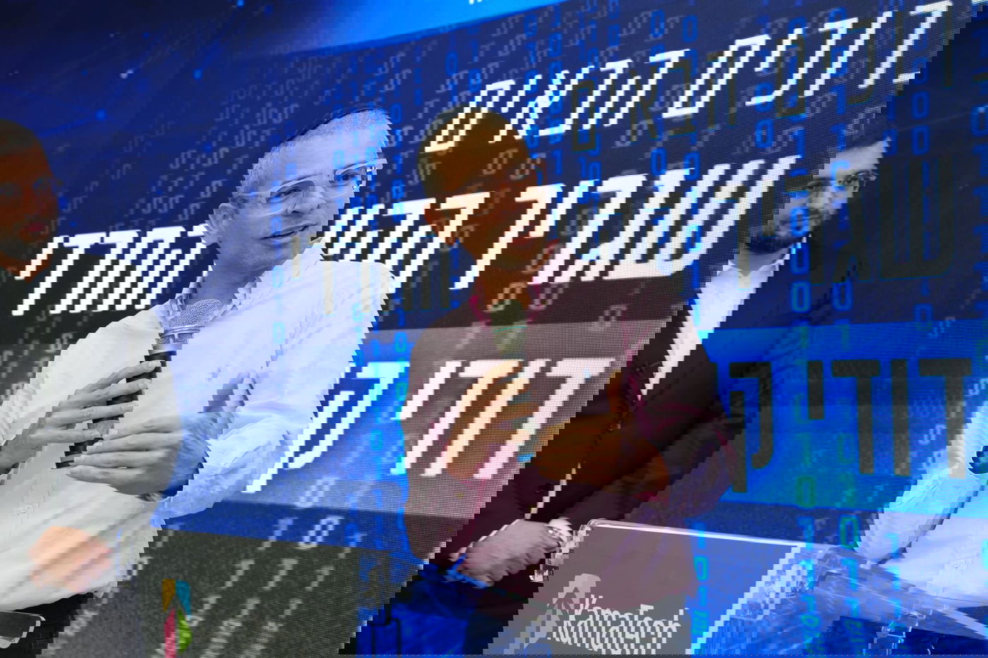 טקס מיניו של משפיען הרשת החרדי דודי קפלר לשגריר של עולם ההייטק