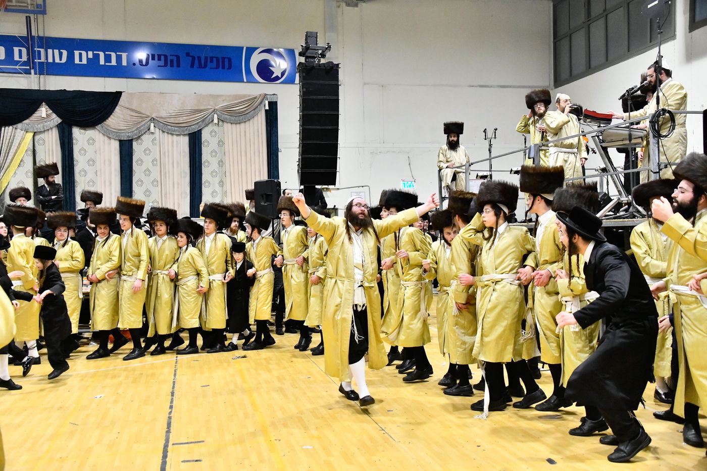 שמחת בית תולדות אברהם יצחק