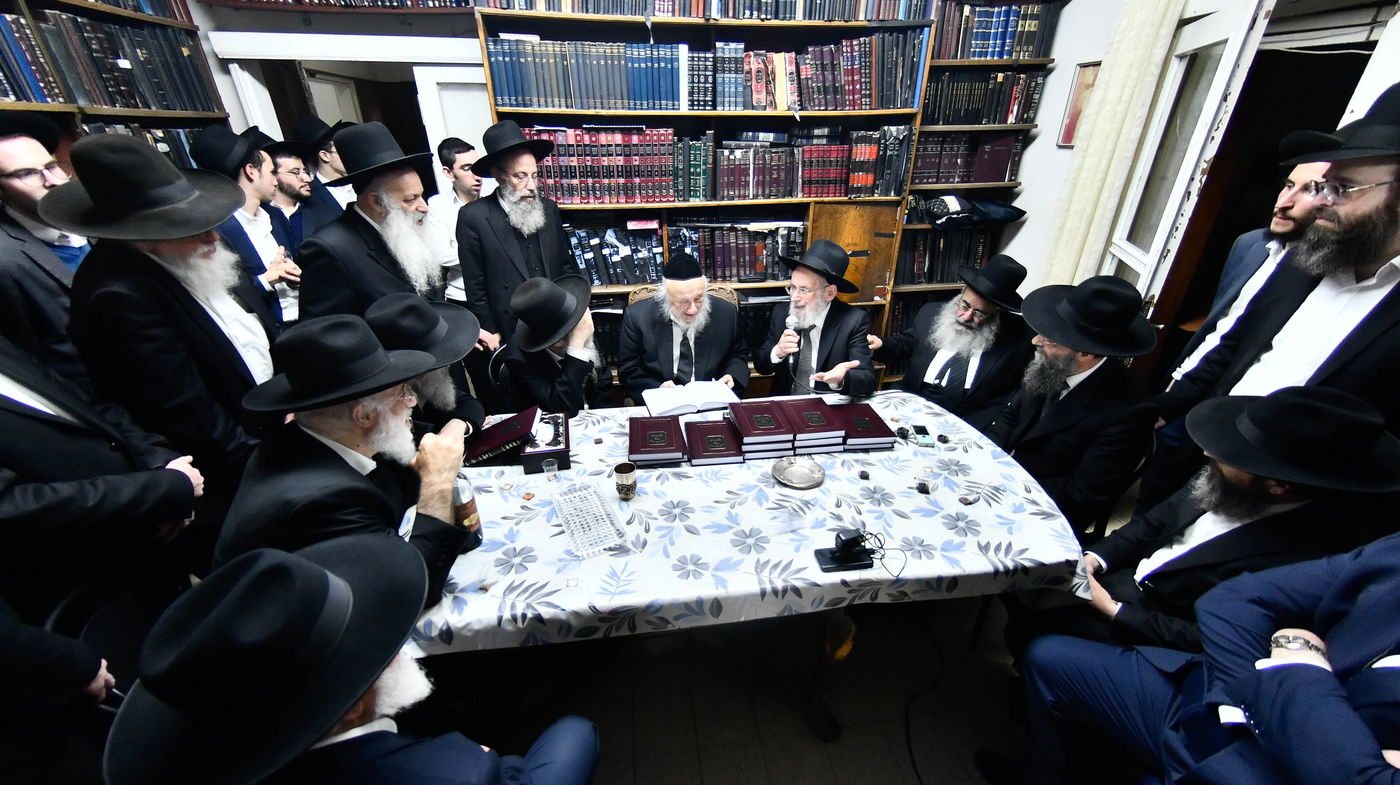 מסיבת הלחיים אצל הגרב"ד פוברסקי