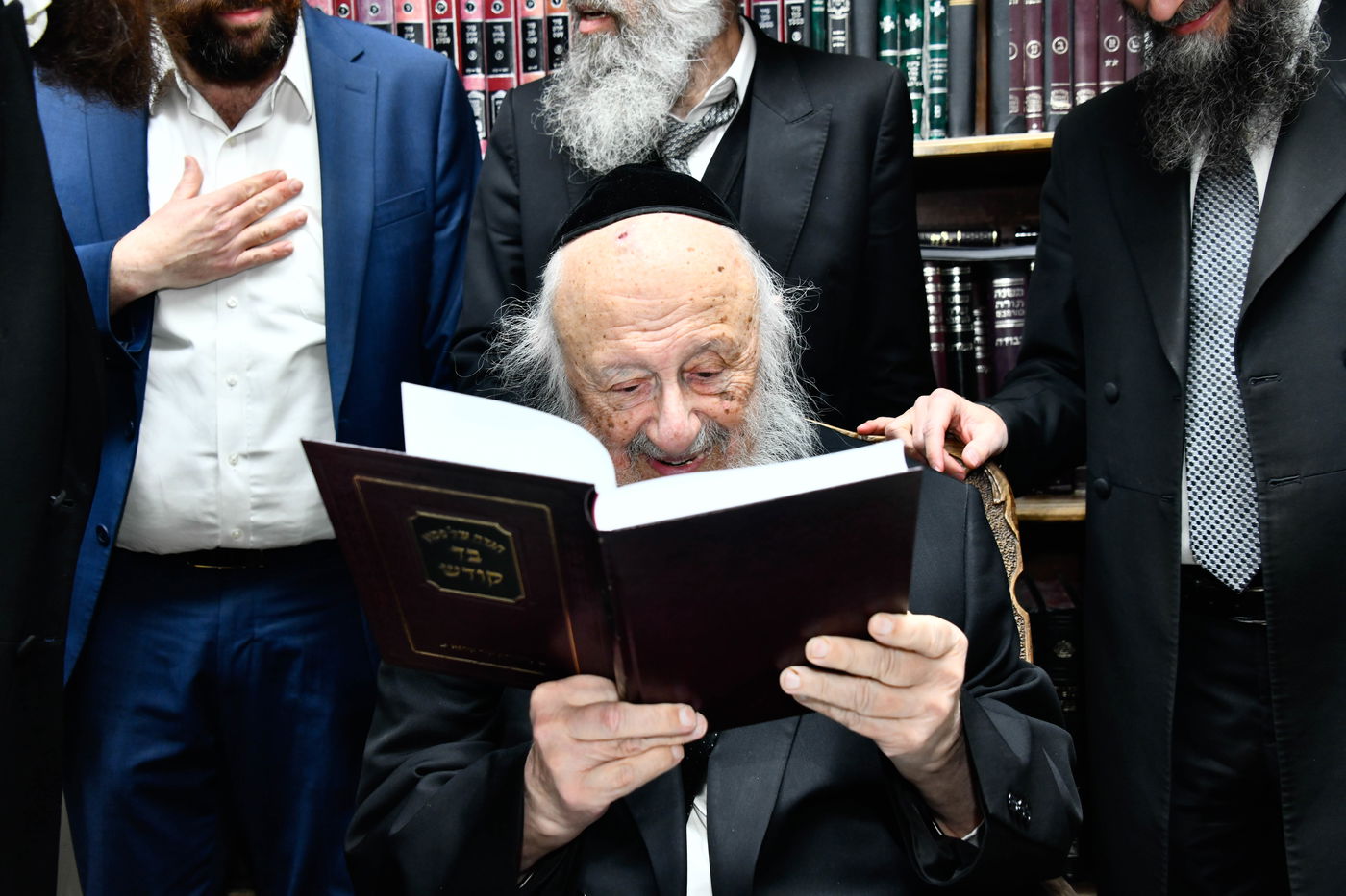 מסיבת הלחיים אצל הגרב"ד פוברסקי