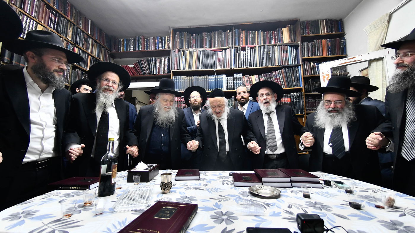 מסיבת הלחיים אצל הגרב"ד פוברסקי