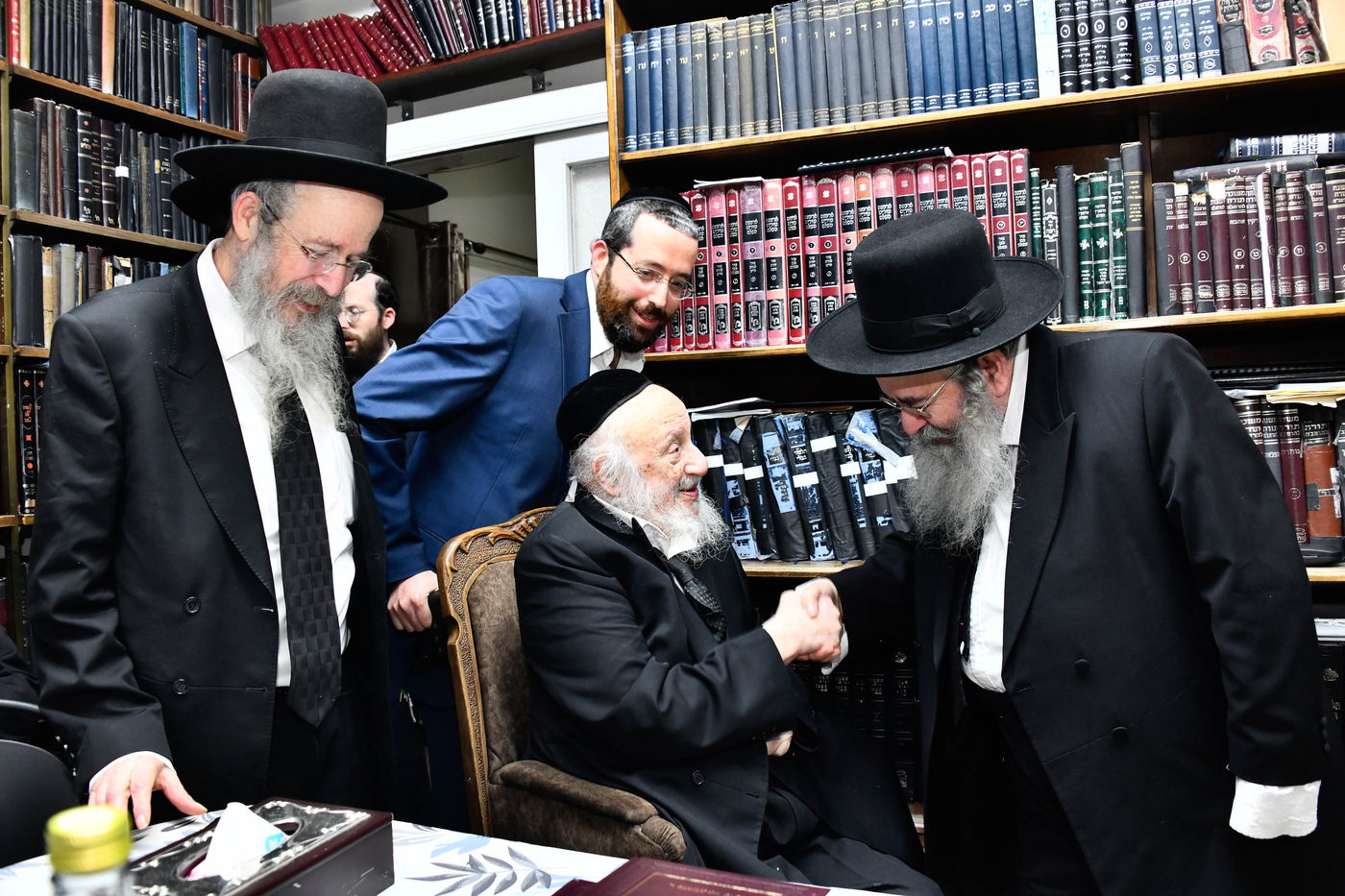 מסיבת הלחיים אצל הגרב"ד פוברסקי