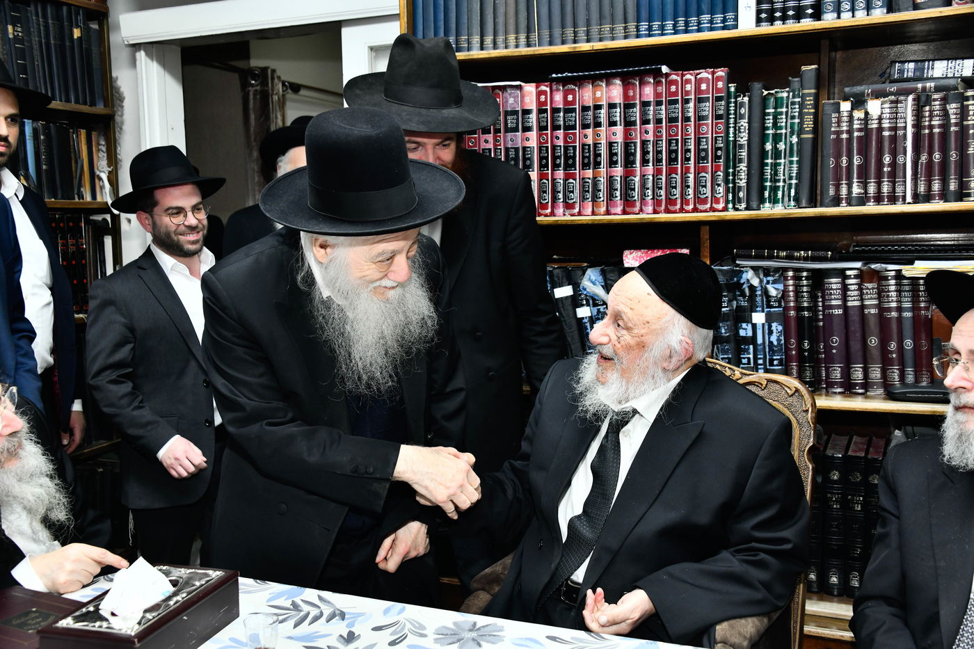 מסיבת הלחיים אצל הגרב"ד פוברסקי