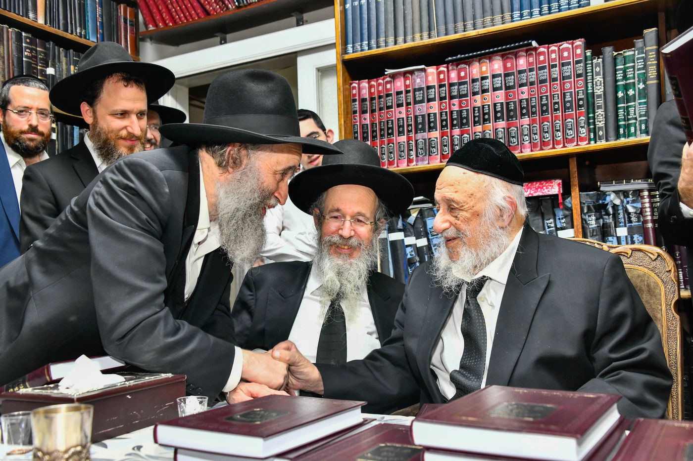 מסיבת הלחיים אצל הגרב"ד פוברסקי