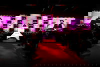 מנהל הכינוס, הרב קוטלרסקי, פותח את הכינוס