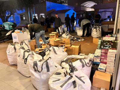 מכת ענק לסחר בסמים במרכז: למעלה מטון וחצי חומרים חשודים נתפסו, שלושה נעצרו
