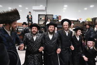 הכנסת ספר תורה לביהמ"ד שאץ דרוהביטש