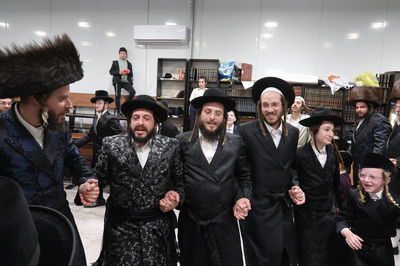 הכנסת ספר תורה לביהמ"ד שאץ דרוהביטש