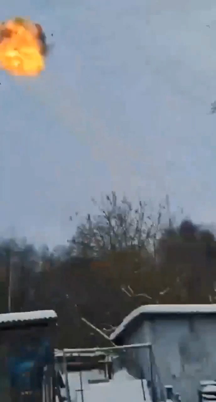 תיעוד מטורף: מטוס F16 האוקראיני נגד כטב"ם איראני | כך זה הסתיים