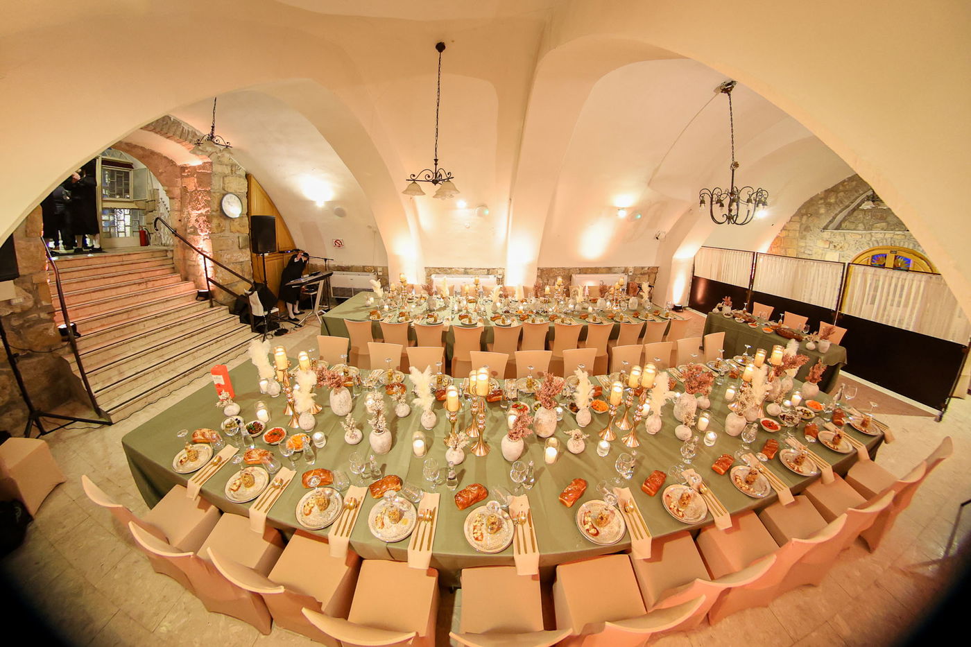 שמחת שבע ברכות בחצה"ק טרעבישאן