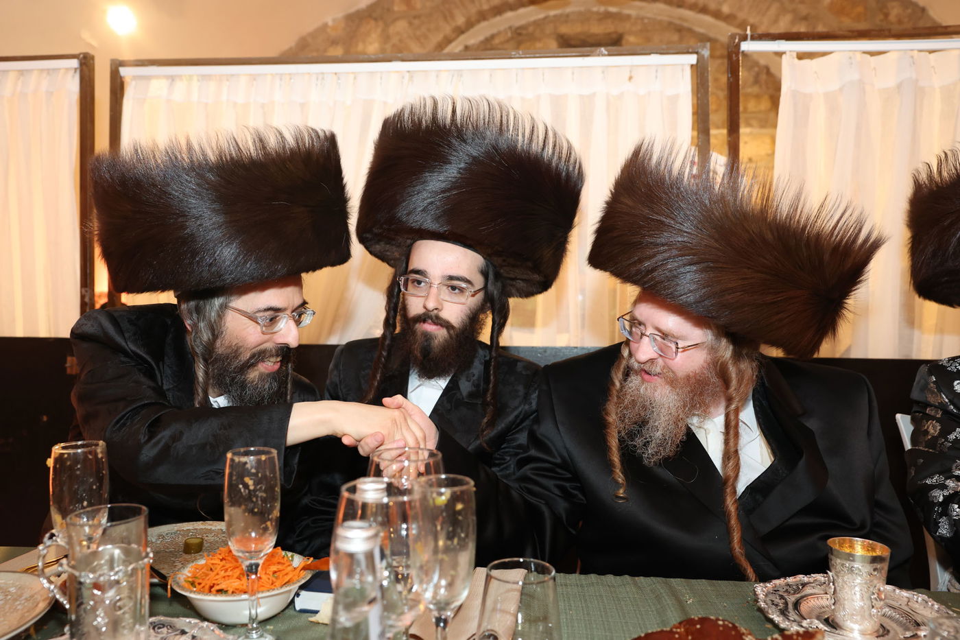 שמחת שבע ברכות בחצה"ק טרעבישאן