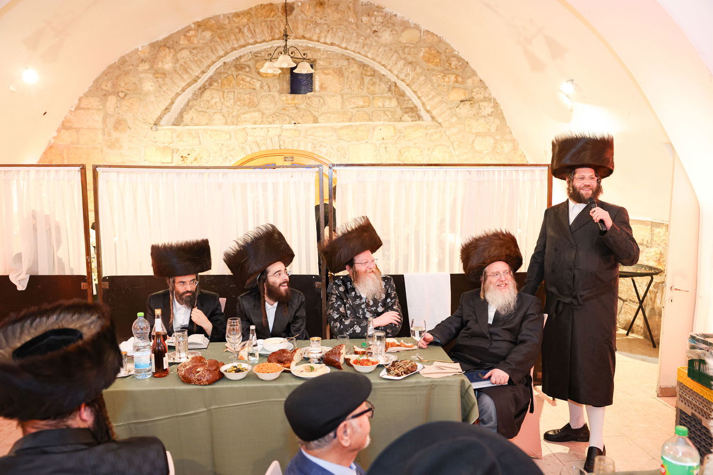 שמחת שבע ברכות בחצה"ק טרעבישאן