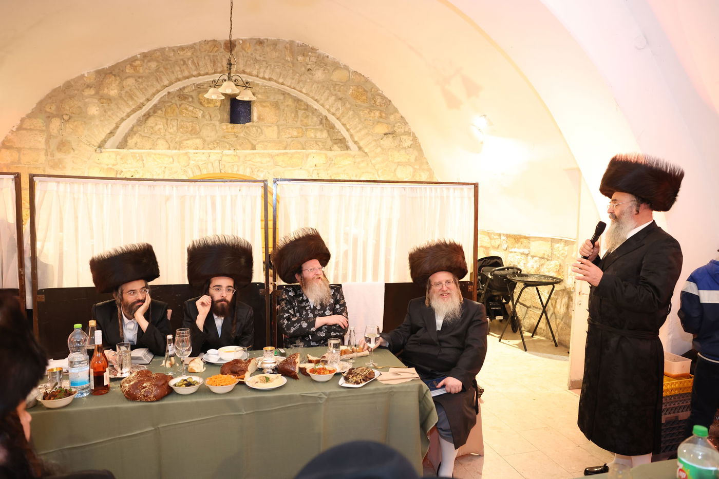 שמחת שבע ברכות בחצה"ק טרעבישאן