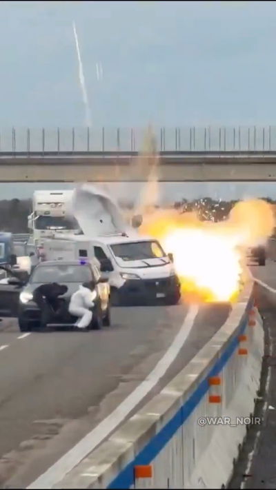 כזה עוד לא ראיתם: פיצוץ ושוד באמצע הכביש נגד משאית משוריינת 