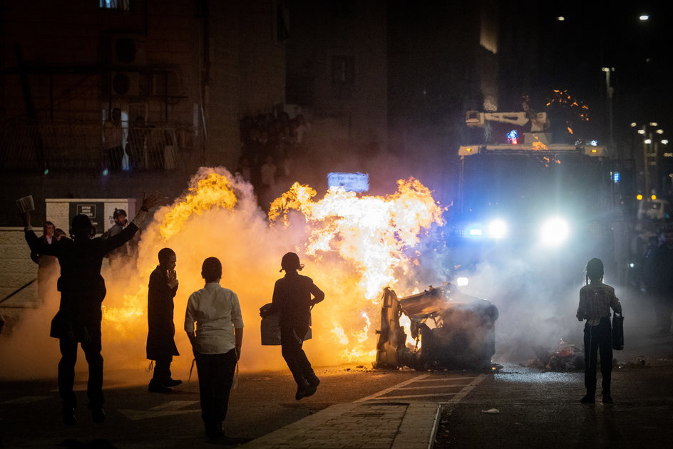 בלי בואש - עם תיעוד: אושרה הצעת החוק שתשנה את פני המחאות | כיכר השבת