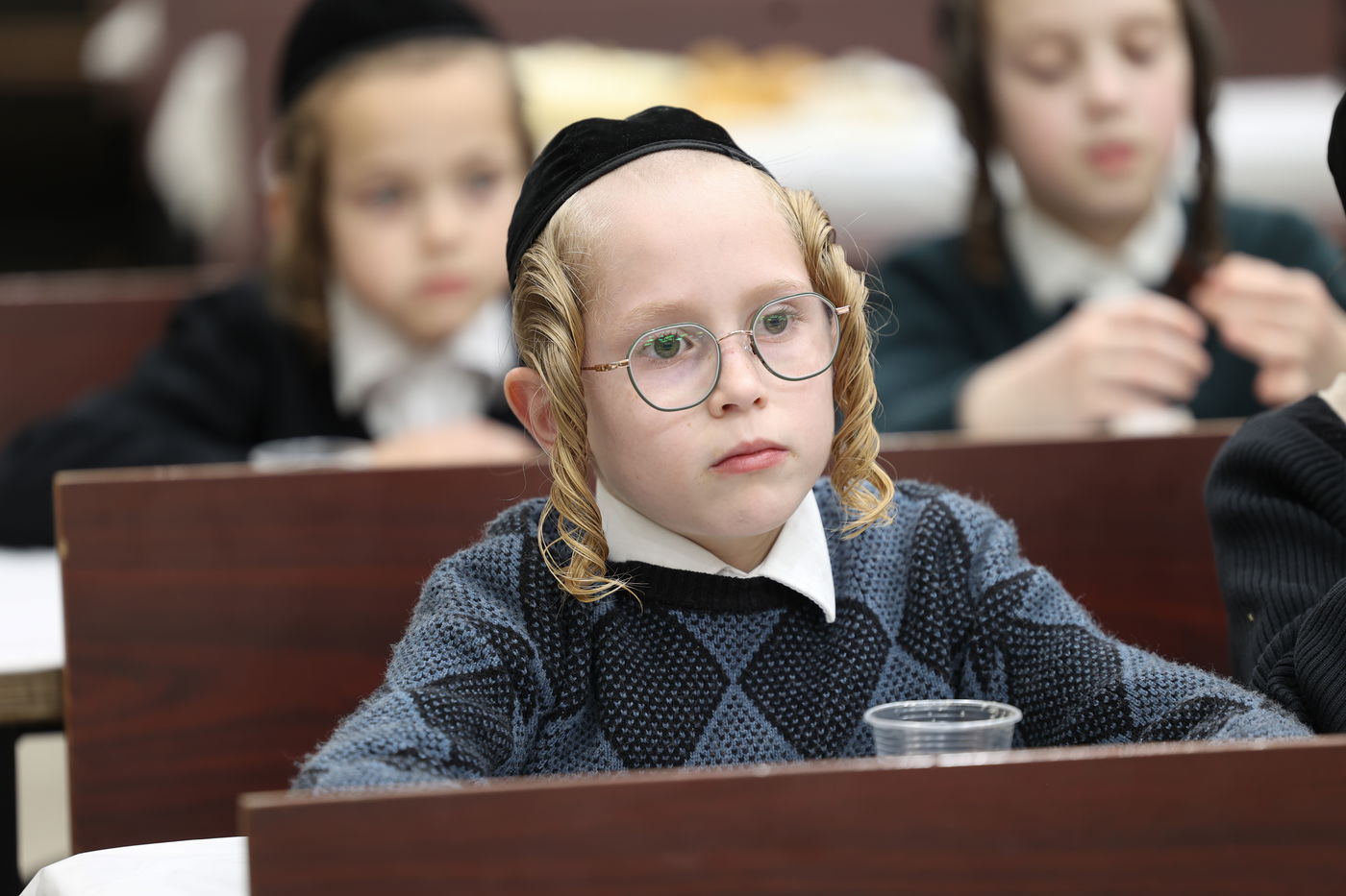 חלוקת פרסים בסאטמר ירושלים