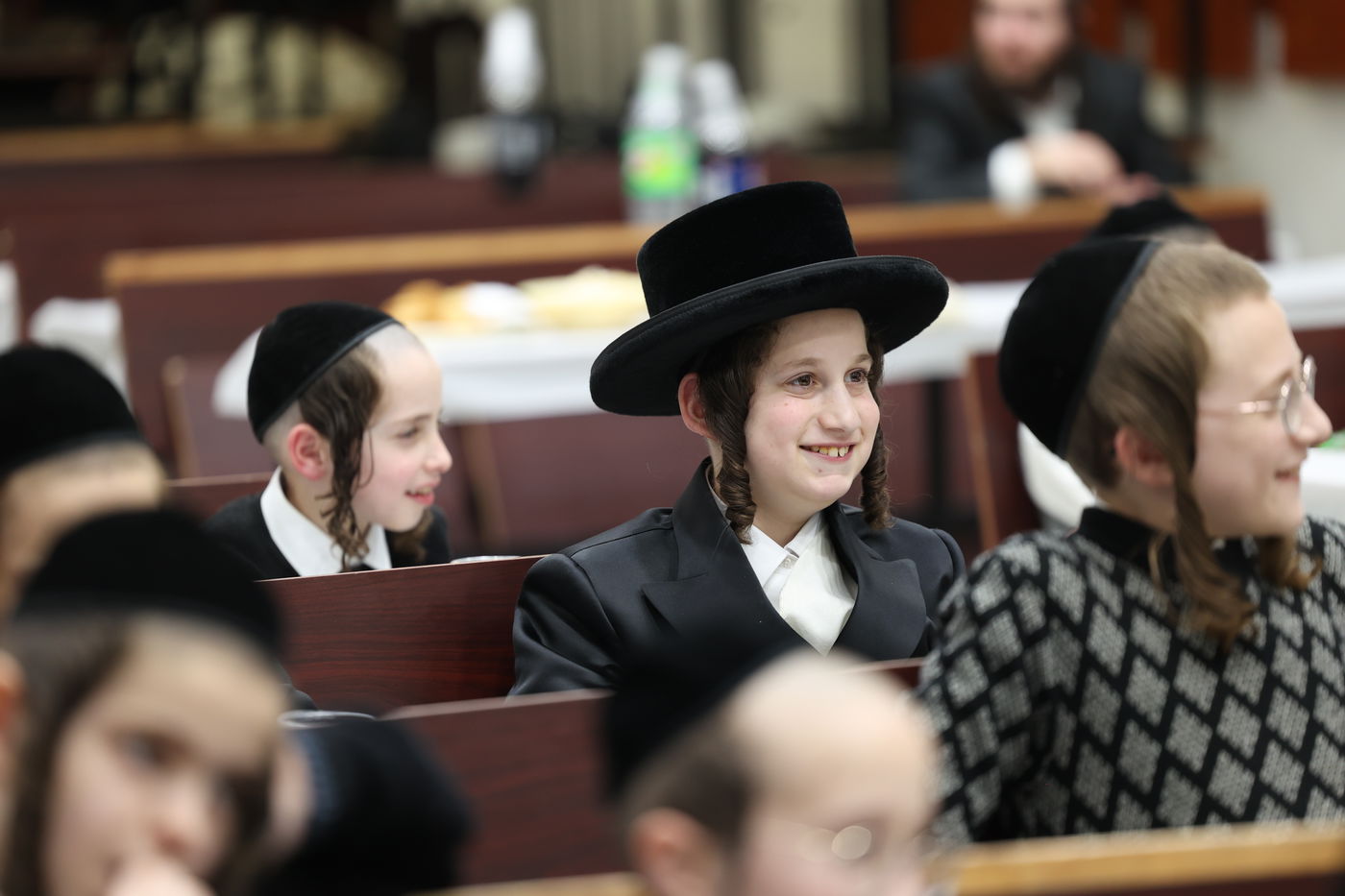 חלוקת פרסים בסאטמר ירושלים