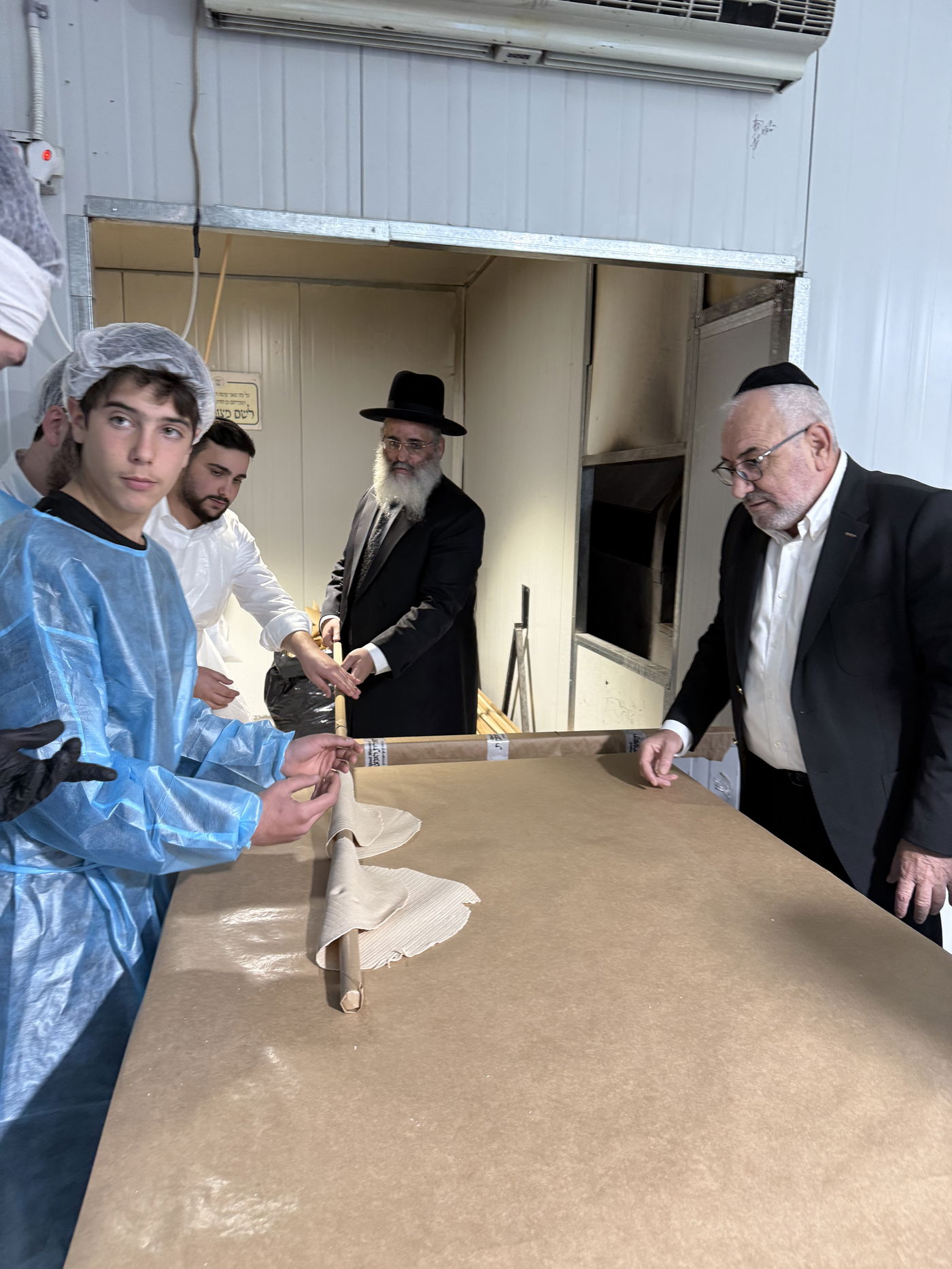 רבי ישראל אברג'ל באפיית מצות חבורה