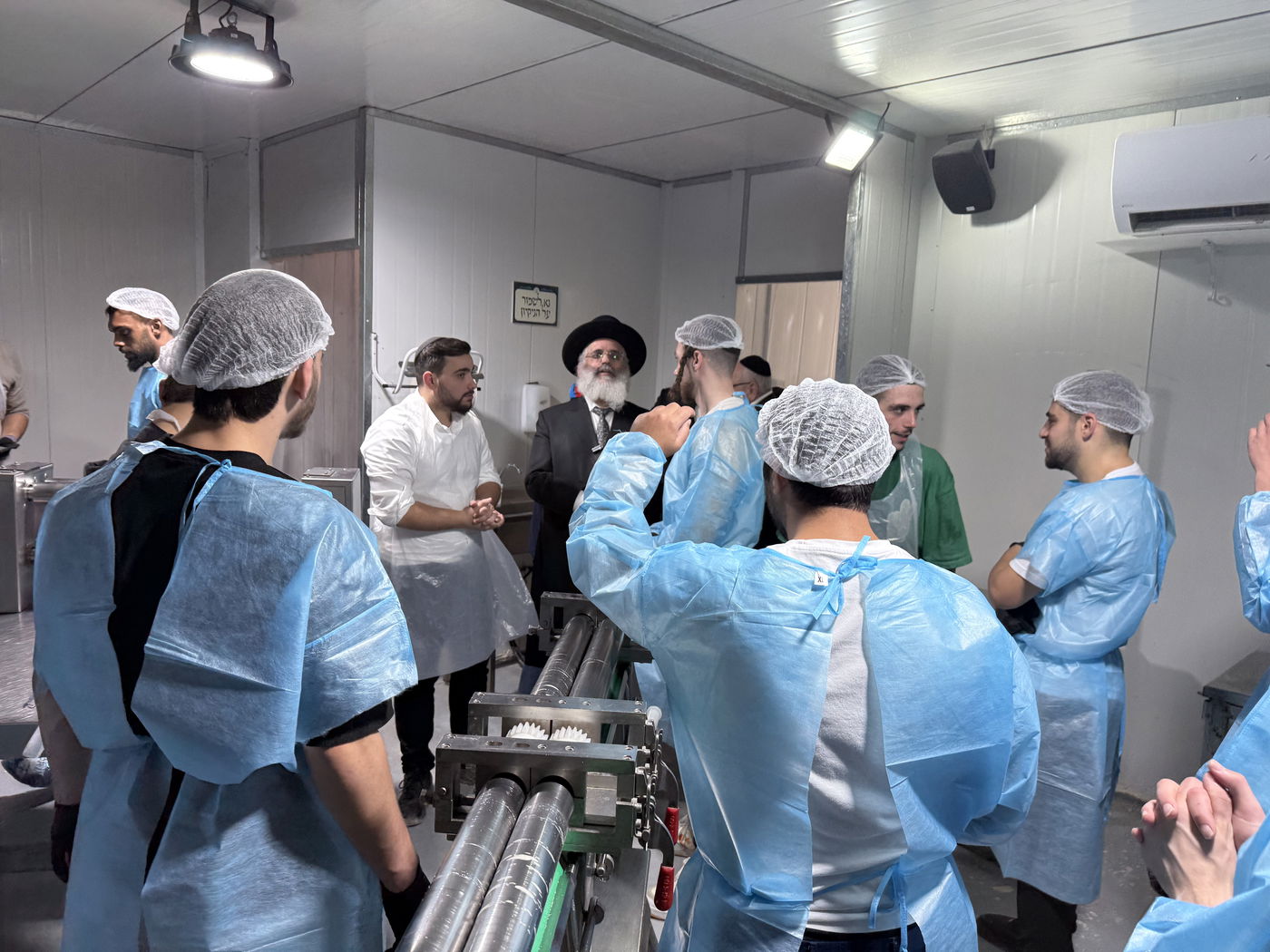 רבי ישראל אברג'ל באפיית מצות חבורה