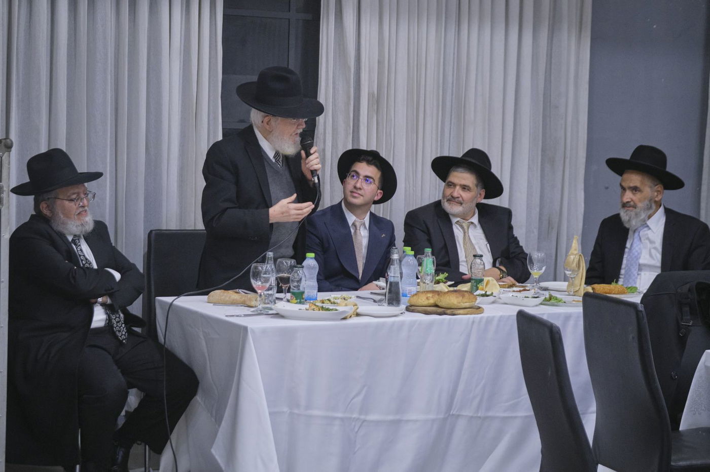 שמחת אירוסי נכד הגר"צ מאזוז