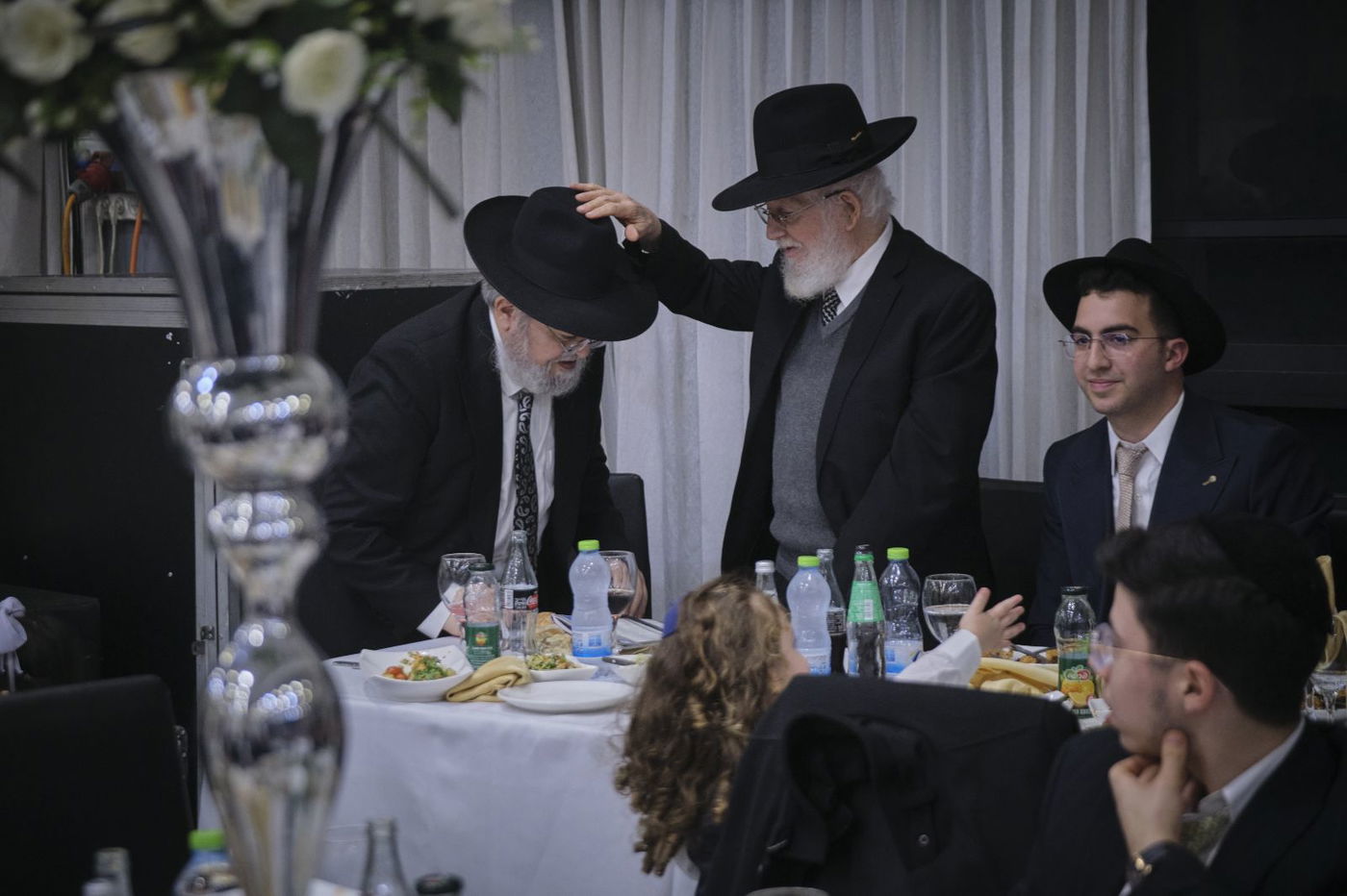 שמחת אירוסי נכד הגר"צ מאזוז