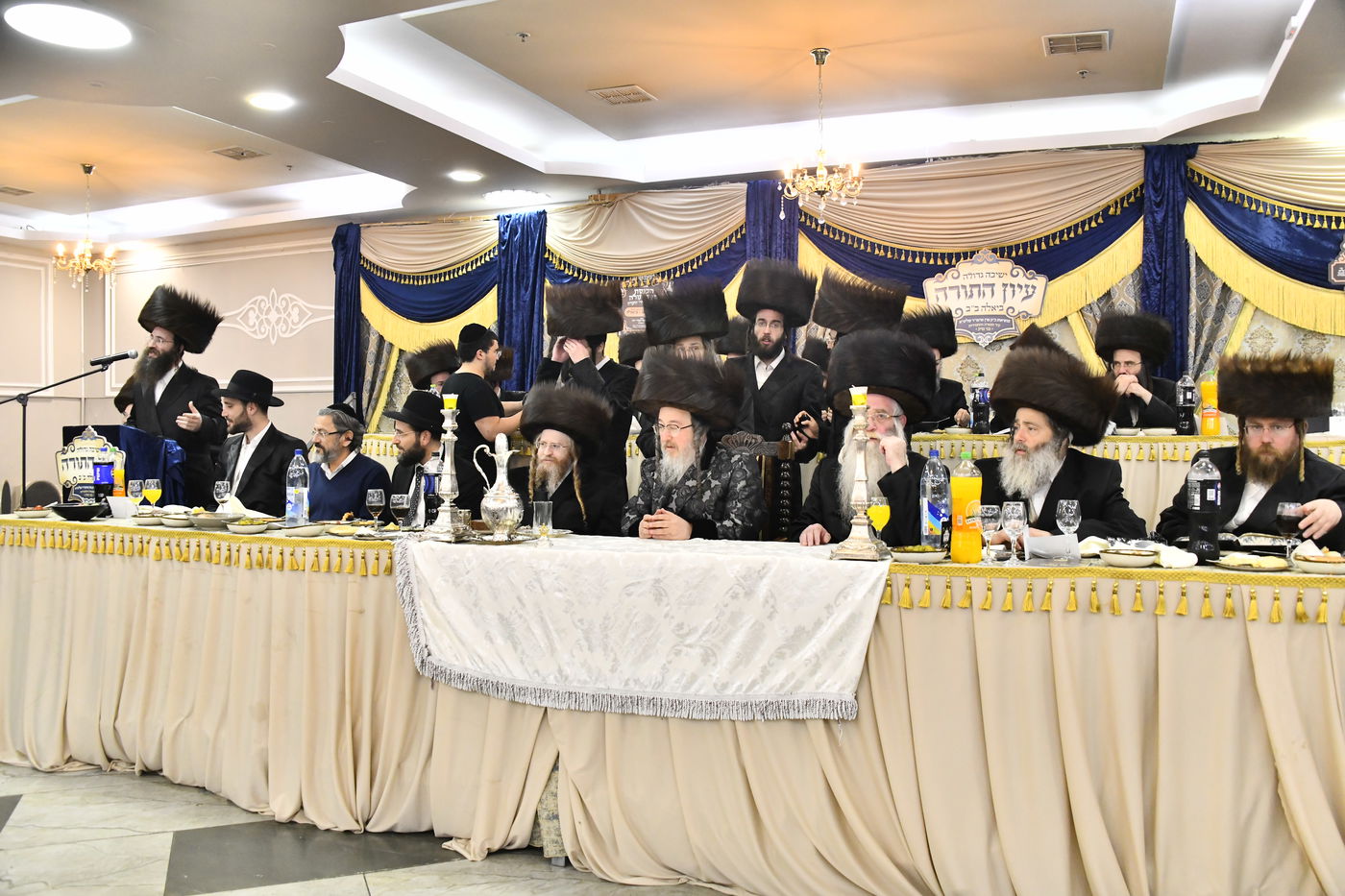 הכנסת ס"ת בביאלה ב"ב