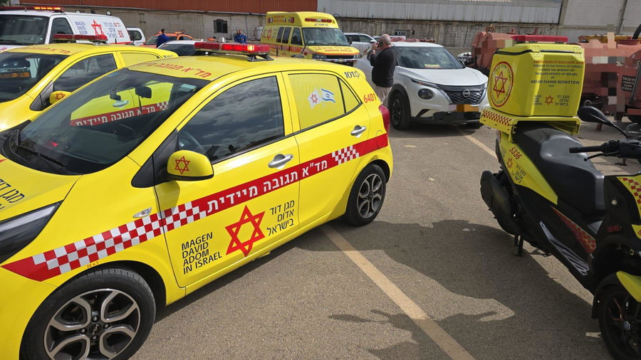 הזירה מחוץ למפעל באשדוד