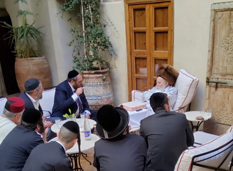 המריא במטוס פרטי | האדמו"ר מתורת חכם בביקור הוד במרוקו
